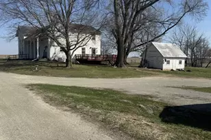 19381 Luther Rd, Sterling, IL 61081 - Photo 4