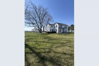 19381 Luther Road, Sterling, IL 61081 - Photo 12