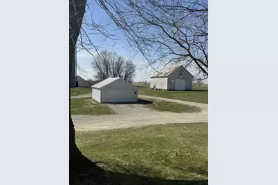 19381 Luther Road, Sterling, IL 61081 - Photo 32