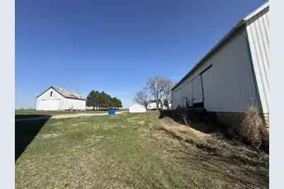 19381 Luther Road, Sterling, IL 61081 - Photo 8