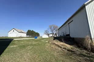 19381 Luther Rd, Sterling, IL 61081 - Photo 8