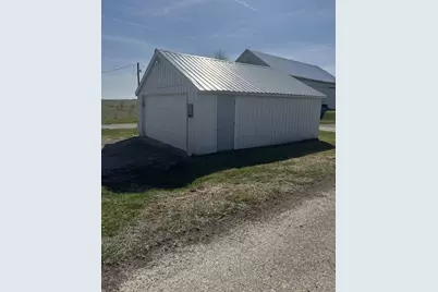 19381 Luther Road, Sterling, IL 61081 - Photo 22