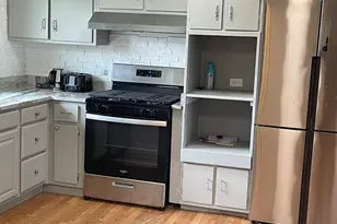 594 W Comstock Ave, Elmhurst, IL 60126 - Photo 4