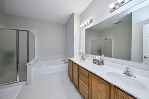 27W753 S Meadowview Dr, Winfield, IL 60190 - Photo 12