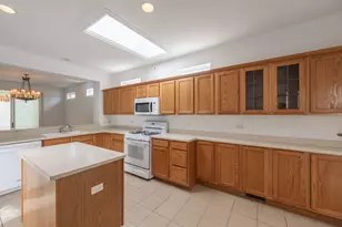 12402 Cold Springs Dr, Huntley, IL 60142 - Photo 14