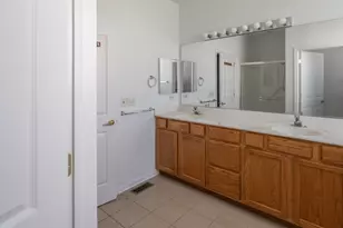 12402 Cold Springs Dr, Huntley, IL 60142 - Photo 20