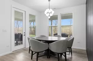 3279 Oak Creek Ln, Aurora, IL 60503 - Photo 12