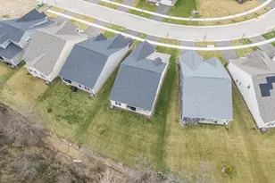 3279 Oak Creek Ln, Aurora, IL 60503 - Photo 30