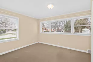 6034 Grove Ct, Morton Grove, IL 60053 - Photo 8