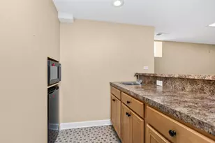 6034 Grove Ct, Morton Grove, IL 60053 - Photo 20