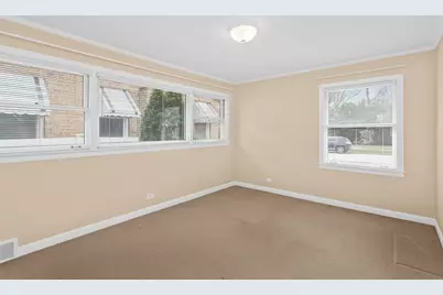 6034 Grove Court, Morton Grove, IL 60053 - Photo 12