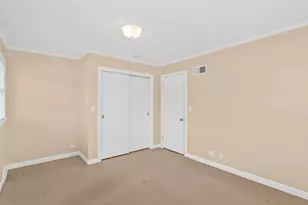 6034 Grove Ct, Morton Grove, IL 60053 - Photo 10