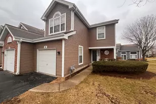 18 Stonegate Ct, Algonquin, IL 60102 - Photo 1