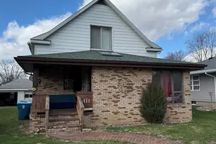 411 W Humiston St, Pontiac, IL 61764 - Photo 1