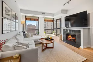 1212 N Wells St, Chicago, IL 60610 - Photo 2