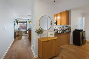 1212 N Wells St, Chicago, IL 60610 - Photo 10