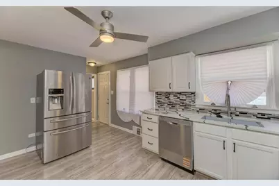 353 W Hickory Street, Chicago Heights, IL 60411 - Photo 10