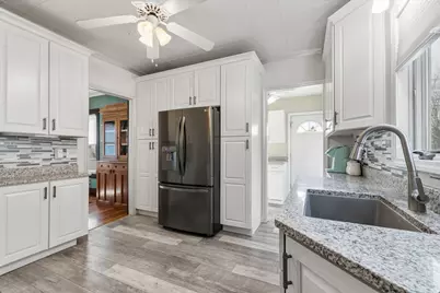 920 W Park Avenue, Joliet, IL 60436 - Photo 10