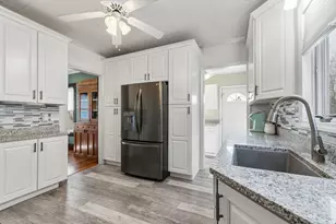 920 W Park Ave, Joliet, IL 60436 - Photo 10