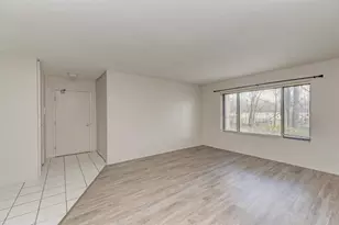 6103 Knoll Valley Dr, Willowbrook, IL 60527 - Photo 4