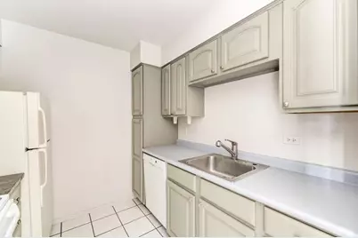 6103 Knoll Valley Drive #104, Willowbrook, IL 60527 - Photo 8