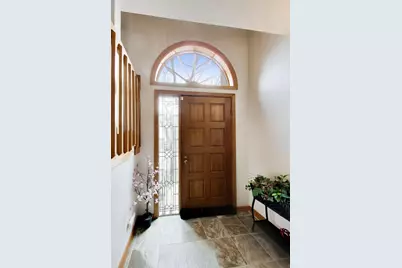 943 W Essex Place, Arlington Heights, IL 60004 - Photo 4