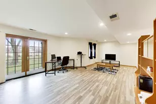 943 W Essex Pl, Arlington Heights, IL 60004 - Photo 44