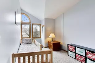 943 W Essex Pl, Arlington Heights, IL 60004 - Photo 40