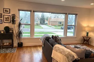 8717 Karlov Ave, Skokie, IL 60076 - Photo 2