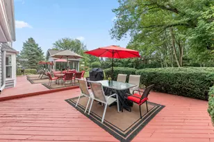 40W035 Deer Run Dr, Saint Charles, IL 60175 - Photo 44