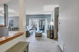 3135 Town Square Dr, Rolling Meadows, IL 60008 - Photo 2