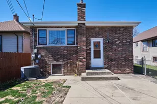 4043 N Wagner Ave, Schiller Park, IL 60176 - Photo 2