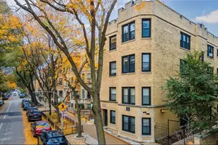 6485 W Roscoe St, Chicago, IL 60657 - Photo 2