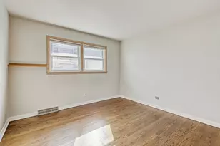 8621 W Madison Dr, Niles, IL 60714 - Photo 14