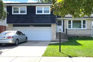 8621 W Madison Dr, Niles, IL 60714 - Photo 2