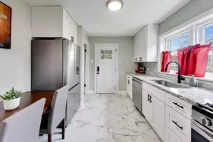 321 S Gilbert Ave, La Grange, IL 60525 - Photo 4