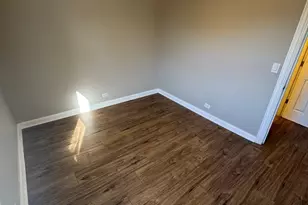 617 W 43rd Pl, Chicago, IL 60609 - Photo 8