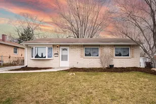 729 Blackhawk Dr, University Park, IL 60484 - Photo 1