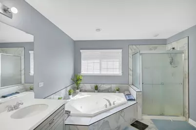 2124 Amelia Lane, Hoffman Estates, IL 60192 - Photo 30