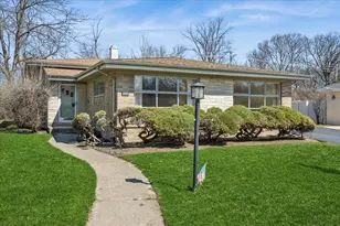 10406 Preston St, Westchester, IL 60154 - Photo 2