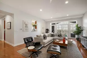 1800 Amberley Ct, Lake Forest, IL 60045 - Photo 4