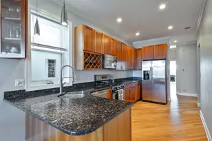 2625 W Belmont Ave, Chicago, IL 60618 - Photo 10