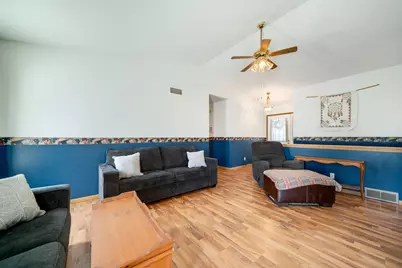 227 Meadow Drive, Orangeville, IL 61060 - Photo 8