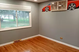 4N580 Chatham Ct, West Chicago, IL 60185 - Photo 10