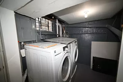 7927 S Jeffery Boulevard, Chicago, IL 60617 - Photo 24