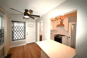 7927 S Jeffery Blvd, Chicago, IL 60617 - Photo 4