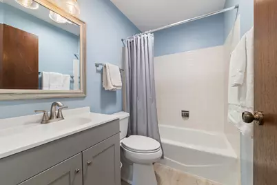 611 W Central Road #A4, Mount Prospect, IL 60056 - Photo 16