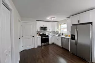 12401 Justine St, Calumet Park, IL 60827 - Photo 6