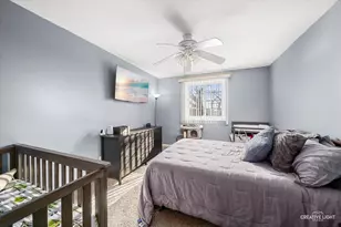 1050 N Farnsworth Ave, Aurora, IL 60505 - Photo 12