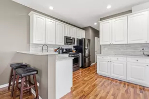 17634 S Alta Dr, Lockport, IL 60441 - Photo 2